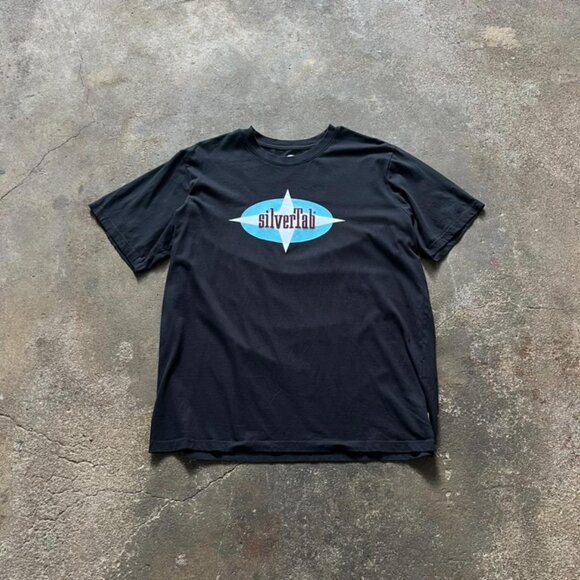 Levi's Other - Levi silvertab t-shirt